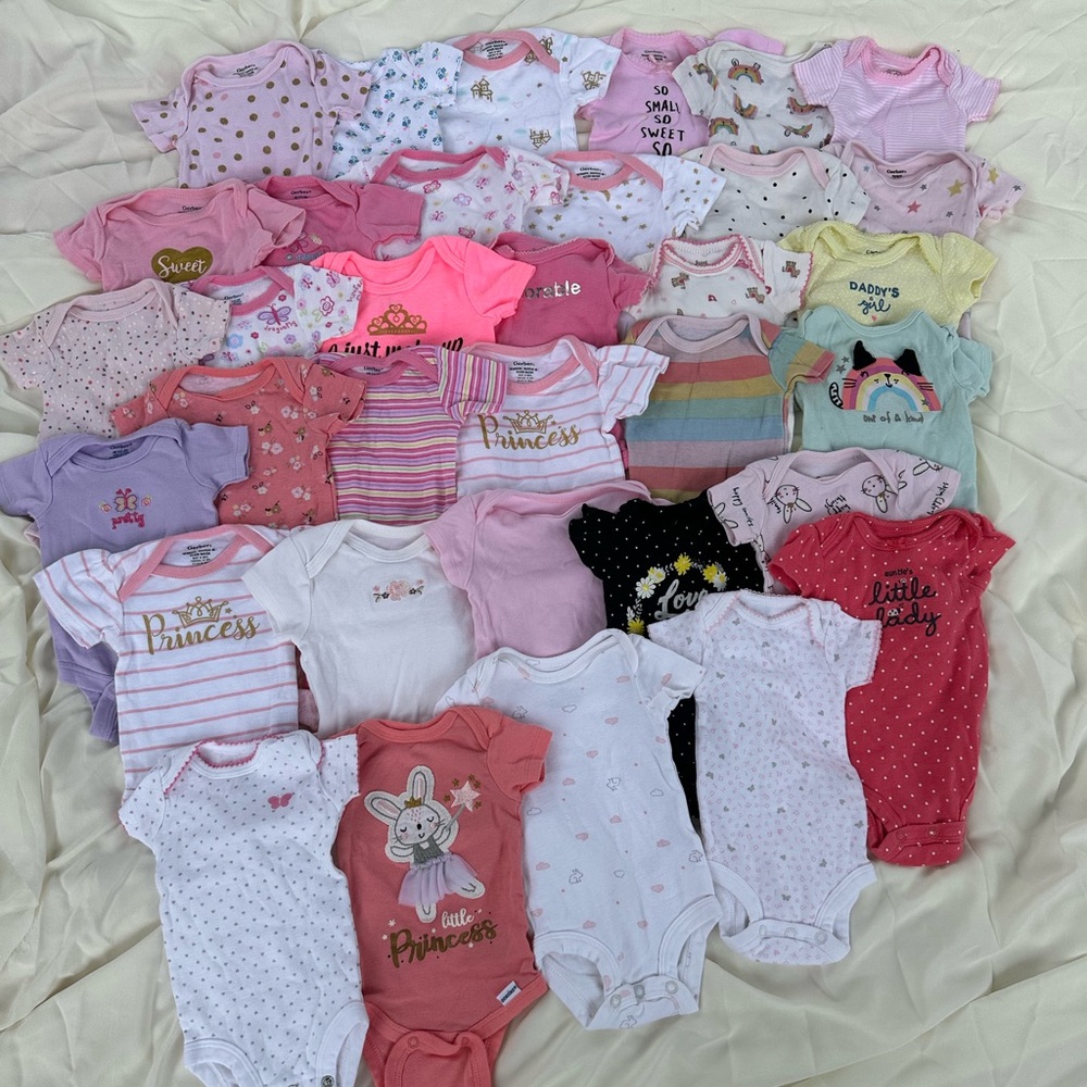 Girls Short Sleeve Onesies Newborn 34 pieces LOT
